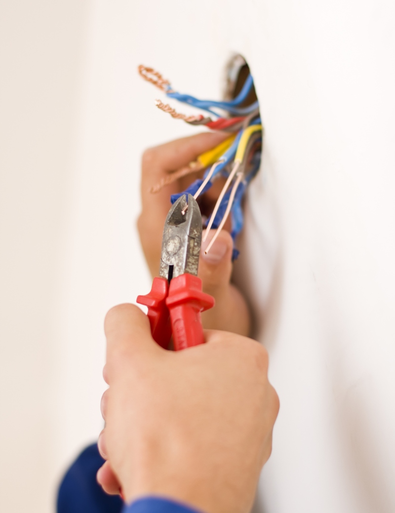 Electricians Middleton Cheney, Adderbury, OX17